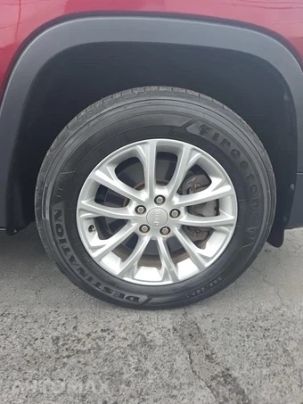 2019 Jeep Cherokee Latitude - miniatura 9