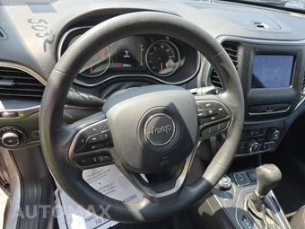 2019 Jeep Cherokee Latitude - miniatura 10