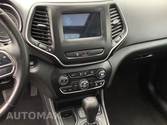 2019 Jeep Cherokee Latitude Plus - miniatura 20