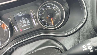 2019 Jeep Cherokee Latitude Plus - miniatura 28