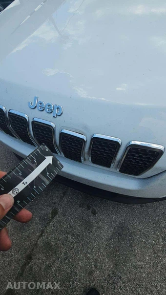 2019 Jeep Cherokee Latitude Plus - miniatura 30