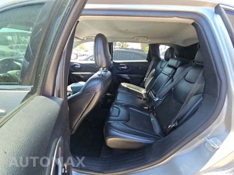 2019 Jeep Cherokee Latitude Plus - miniatura 13