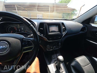 2019 Jeep Cherokee Latitude Plus - miniatura 7