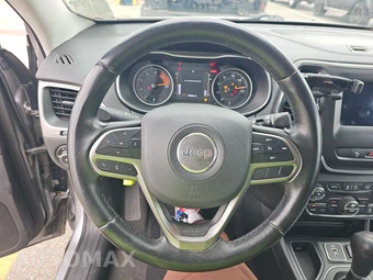 2019 Jeep Cherokee Latitude Plus - miniatura 10