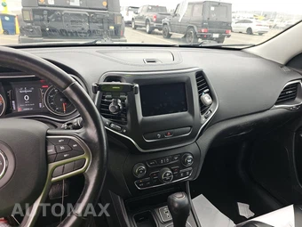 2019 Jeep Cherokee Latitude Plus - miniatura 11
