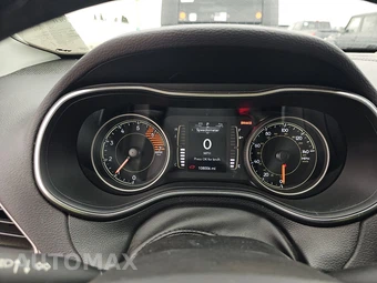 2019 Jeep Cherokee Latitude Plus - miniatura 12