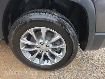 2019 Jeep Cherokee Latitude Plus - miniatura 11