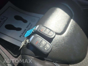 2019 Jeep Cherokee Latitude Plus - miniatura 5