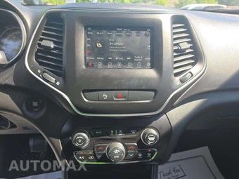 2019 Jeep Cherokee Latitude Plus - miniatura 7