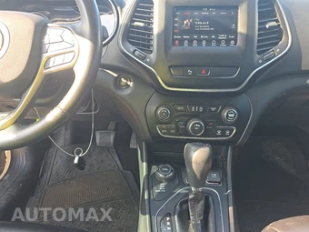 2019 Jeep Cherokee Latitude Plus - miniatura 17