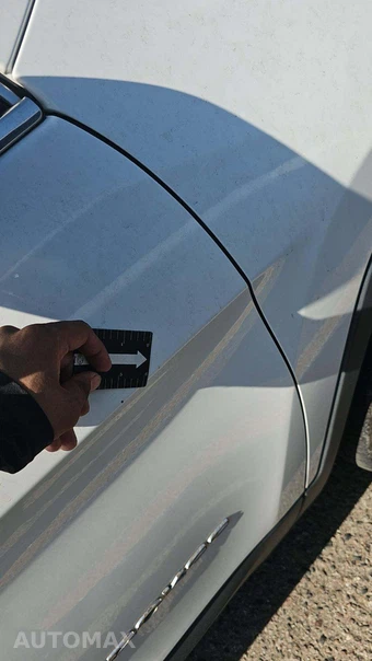 2019 Jeep Cherokee Latitude Plus - miniatura 32