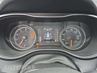 2019 Jeep Cherokee Latitude Plus - miniatura 9