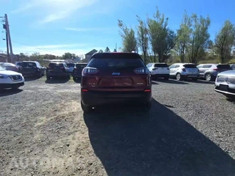 2019 Jeep Cherokee Latitude Plus - miniatura 4