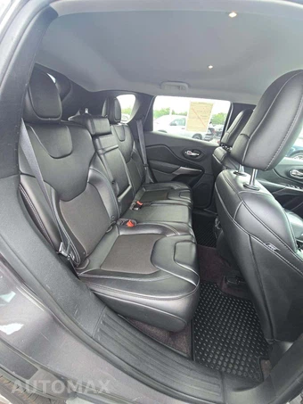 2019 Jeep Cherokee Latitude Plus - miniatura 13