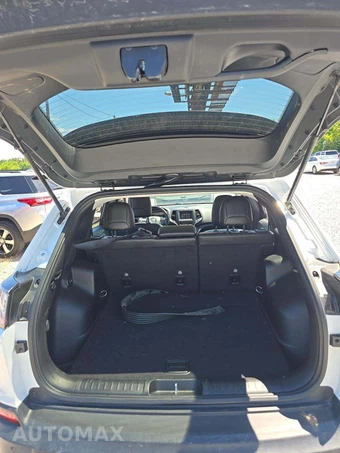 2019 Jeep Cherokee Latitude Plus - miniatura 14