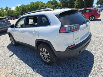 2019 Jeep Cherokee Latitude Plus - miniatura 2