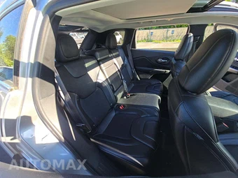 2019 Jeep Cherokee Latitude Plus - miniatura 16