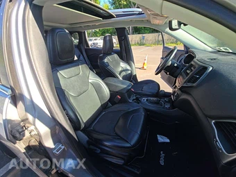 2019 Jeep Cherokee Latitude Plus - miniatura 18