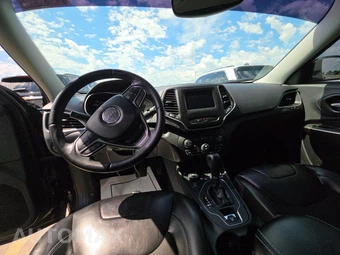 2019 Jeep Cherokee Latitude Plus - miniatura 11