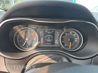 2019 Jeep Cherokee Latitude Plus - miniatura 12