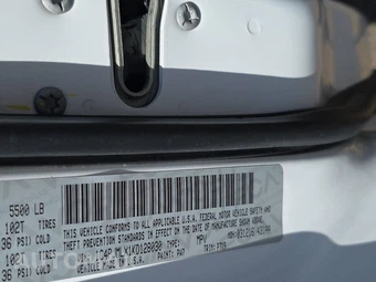2019 Jeep Cherokee Latitude Plus - miniatura 14
