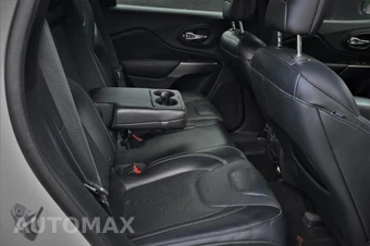 2019 Jeep Cherokee Limited – miniatura 12