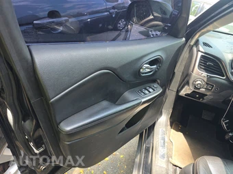 2019 Jeep Cherokee Limited – miniatura 9