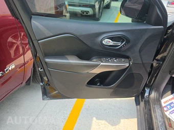 2019 Jeep Cherokee Limited - miniatura 9