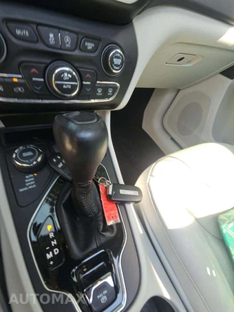2019 Jeep Cherokee Limited - miniatura 8
