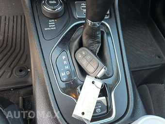 2019 Jeep Cherokee Limited - miniatura 8