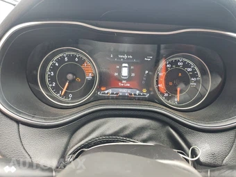 2019 Jeep Cherokee Limited – miniatura 12