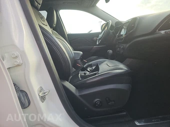 2019 Jeep Cherokee Overland - miniatura 8