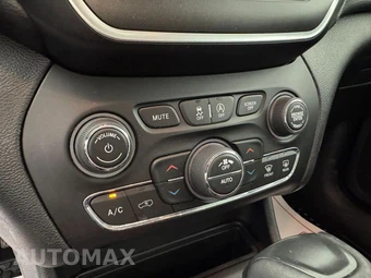 2019 Jeep Cherokee Trailhawk - miniatura 21