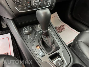 2019 Jeep Cherokee Trailhawk - miniatura 22