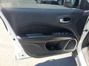 2019 Jeep Compass Latitude – miniatura 9