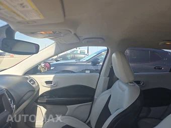 2019 Jeep Compass Latitude - miniatura 17