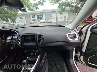 2019 Jeep Compass Latitude – miniatura 16