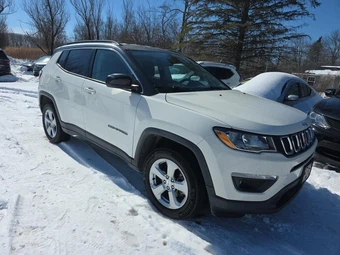 2019 Jeep Compass Latitude - miniatura 3
