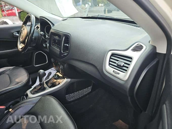 2019 Jeep Compass Latitude - miniatura 16