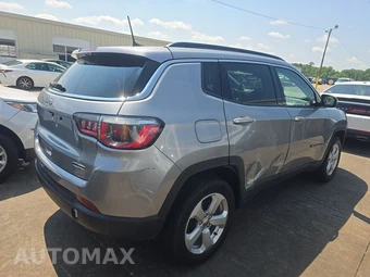 2019 Jeep Compass Latitude - miniatura 4