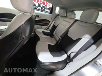 2019 Jeep Compass Latitude w/Sun & Wheel Pkg – miniatura 13