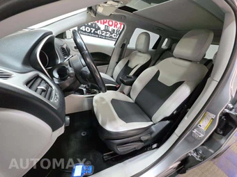 2019 Jeep Compass Latitude w/Sun & Wheel Pkg – miniatura 6