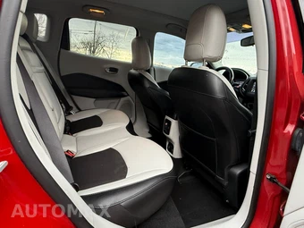 2019 Jeep Compass Latitude w/Sun & Wheel Pkg - miniatura 11