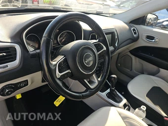 2019 Jeep Compass Latitude w/Sun & Wheel Pkg – miniatura 11