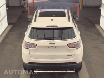 2019 Jeep Compass Latitude w/Sun & Wheel Pkg – miniatura 5