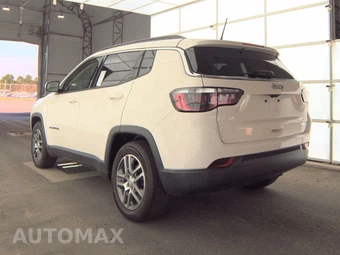 2019 Jeep Compass Latitude w/Sun & Wheel Pkg – miniatura 6