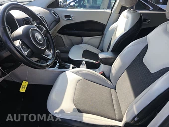 2019 Jeep Compass Latitude w/Sun & Wheel Pkg – miniatura 7