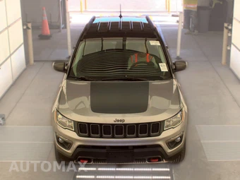 2019 Jeep Compass Trailhawk - miniatura 2