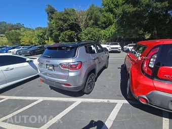 2019 Jeep Compass Trailhawk - miniatura 3