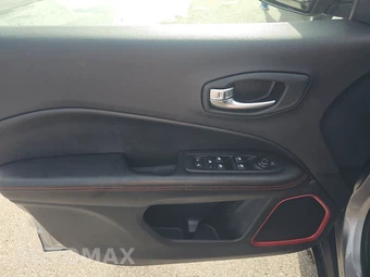 2019 Jeep Compass Trailhawk – miniatura 9
